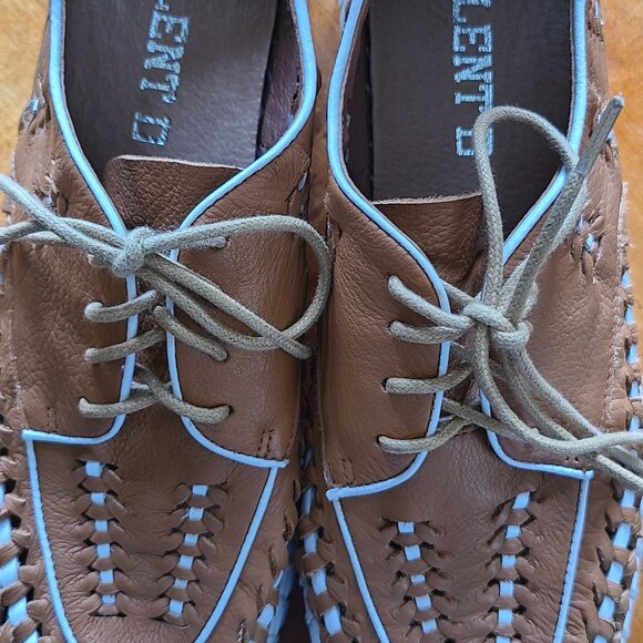 Silent D Brodies Tan-White Leather Lace Up Sneakers, Size 38 - Picture 9 of 11